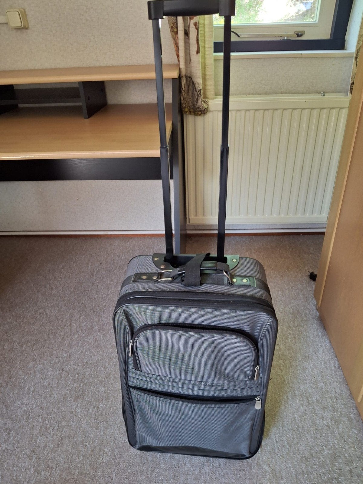 Reiskoffer grijs, Ophalen of Verzenden, 15 inch, Zo goed als nieuw, Rugzak